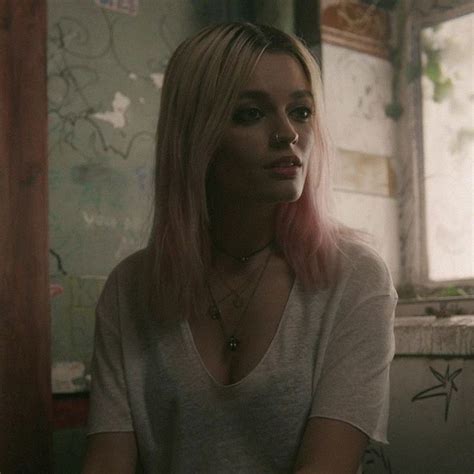 Maeve Wiley Hair Styles Eyes Lips Face Good Movies To Watch Grunge