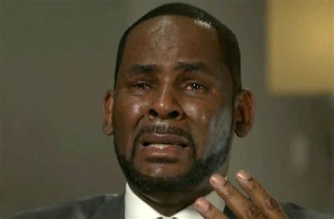 Emotional R Kelly Breaks Down In Tears While Denying Latest Charges Of