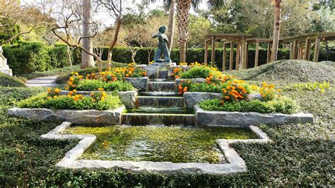 16 captivating modern landscape designs for a modern backyard. Family Friendly New Orleans City Park | Mom's Magical Miles