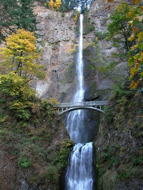 Fall Pic Of Multnomah Falls In Oregon By Marcialou55 On Deviantart
