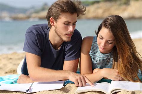 5 Important Rules For Dating In College Mhct