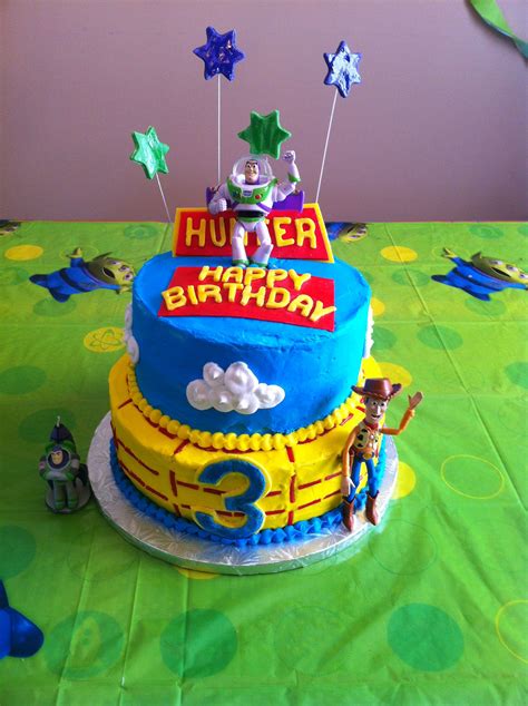 Toy Story Cake Two Tiered Cake Using Buttercream To Decorate Gum