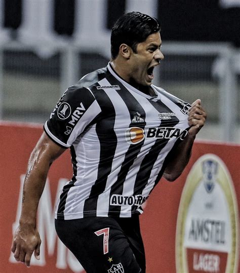 Após vitória na Libertadores, jornais pelo mundo exaltam atuação de