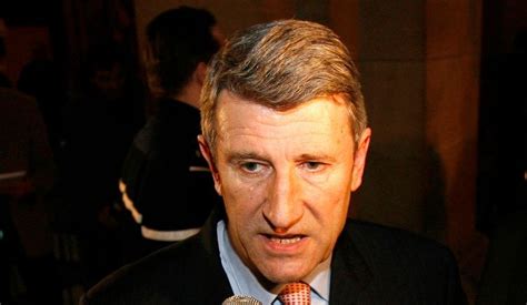 Son père, jacques de villiers philippe de villiers obtient une maîtrise de droit public à l'université de nantes en 1971, puis le diplôme de l'institut d'études politiques de paris. Vendée: Le frère de de Villiers démissionne