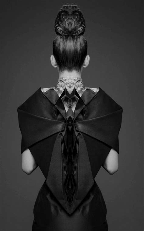 pin by mark mua retouching artist on elegante origami fashion fashion sculptural fashion