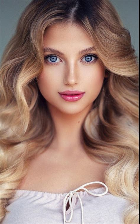 Pin By Luci On Beauty 2 In 2021 Beautiful Blonde Girl Beautiful Girl