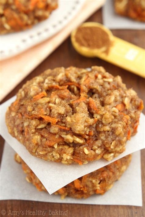 A delicious low calorie dessert! Clean-Eating Carrot Cake Oatmeal Cookies -- these skinny ...