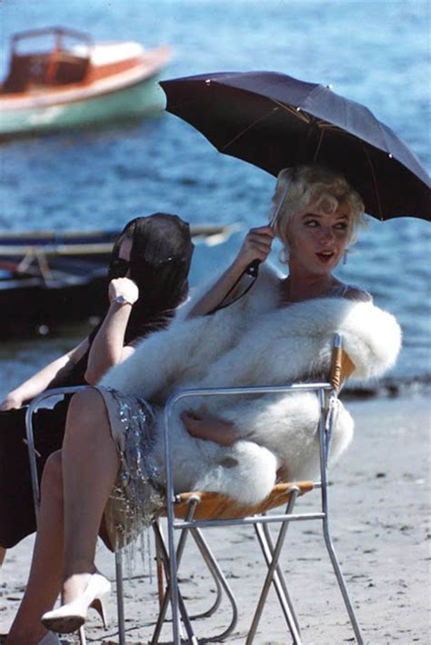 26 rare and wonderful color photographs from behind the scenes of some like it hot