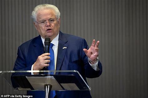 John Hagee Prominent Megachurch Pastor Ill With Covid 19 Daily Mail