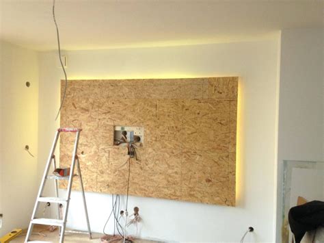 Indirektes licht bringt die wände zum strahlen und verleiht jedem raum eine wohnliche atmosphäre. Indirekte Beleuchtung Wand Selber Bauen Exquisit ...