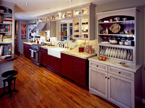 Choosing a kitchen layout depends on the space available, physical layout of your kitchen, efficiency and convenience desired. Top 6 Kitchen Layouts | Kitchen cabinet styles, Kitchen ...