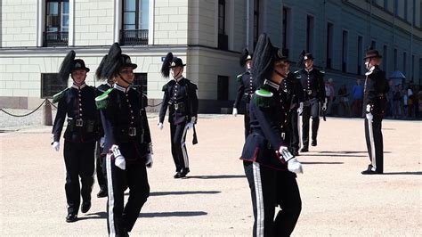 Changing Of Guards The Royal Palace Oslo Norway Youtube