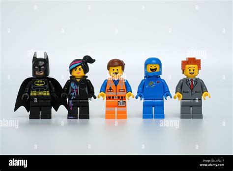 44mp Hrs Lego Minifiguren Aus Dem Lego Movie Die Hauptfiguren Von