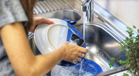 Study Dish Washing Can Relieve Stress And Boost Mental