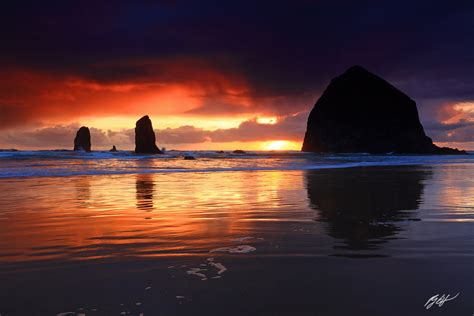 B198 Sunset With Haystack Rock And The Needles Cannon Beach Oregon