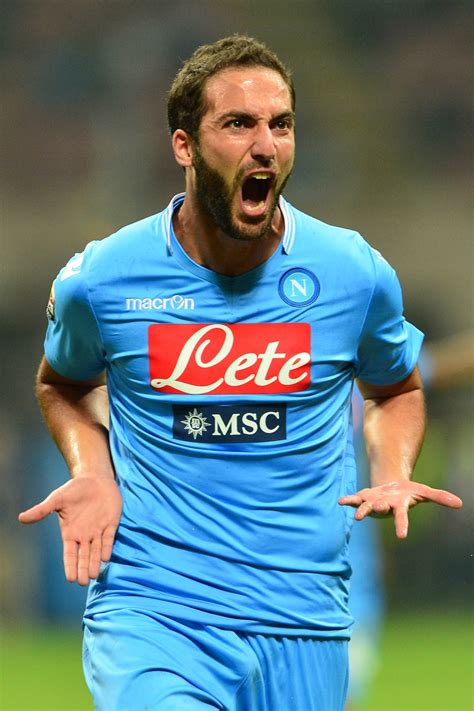 Gonzalo higuain è intervenuto su twitch alla bobo tv con christian vieri, daniele adani, antonio cassano e nicola ventola. Gonzalo Higuain vraća Napoli u Maradonina vremena - Klix.ba
