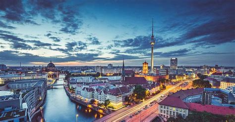 Nette, ausgebildete stadtführer zeigen ihnen die hauptstadt. 47 Top Images Berlin Seit Wann Hauptstadt / Berlin in ...