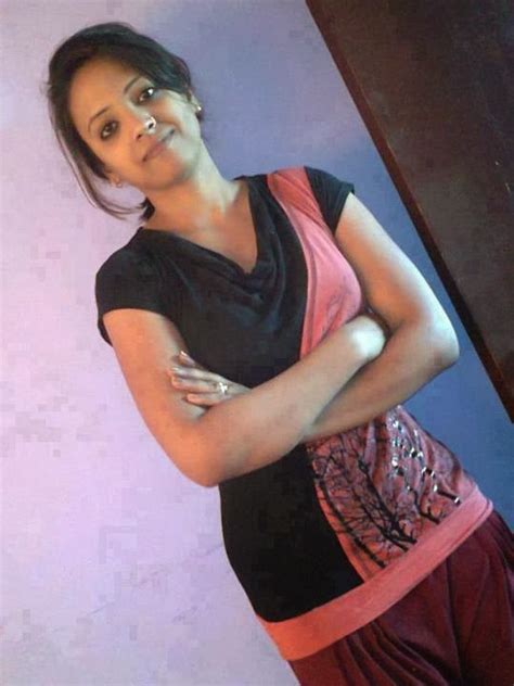 Tik Tok Beautiful Selfie Girls Indian Bhabhi Balika Beautiful Selfie Housewife