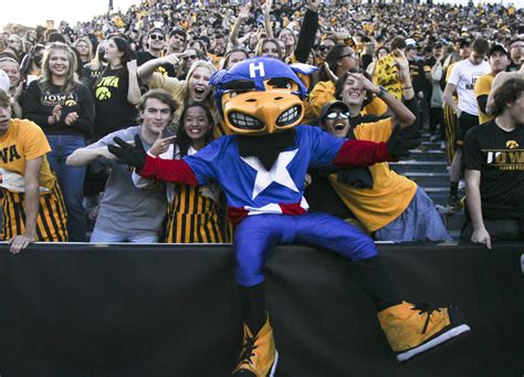 Top 5 Craziest College Mascots Tfm