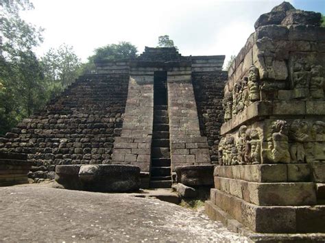 Candi Sukuh Misteriusnya Piramida Maya Di Tengah Pulau Jawa Merdeka Com
