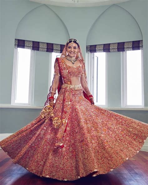 The Most Gorgeous Anamika Khanna Lehengas We Spotted On Real Brides Wedmegood