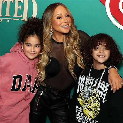 Nick Cannon Mariah Careys Kids Join Macys Day Parade With Mom