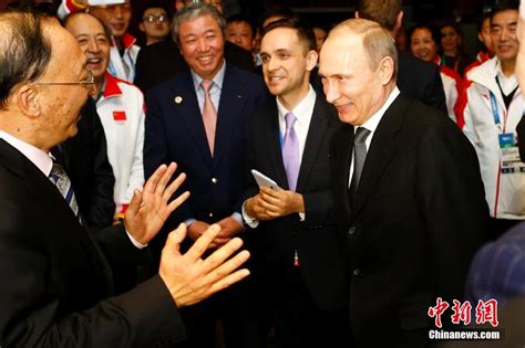Sotchi 2014 Vladimir Poutine Rend Visite à La Délégation Chinoise