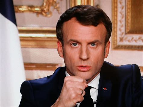 emanˈɥɛl ʒɑ̃ miˈʃɛl fʁedeˈʁik makˈʁɔ̃; Coronavirus : Macron annonce le confinement - Sciences et ...