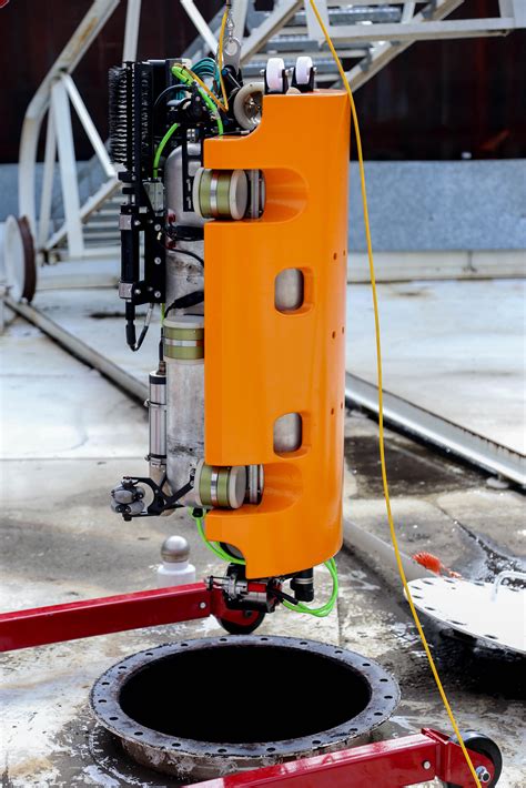Bringing Navigation Accuracy To Tank Inspection Robots Deployed In A