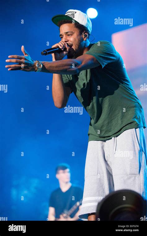 Rapper J Cole Hi Res Stock Photography And Images Alamy