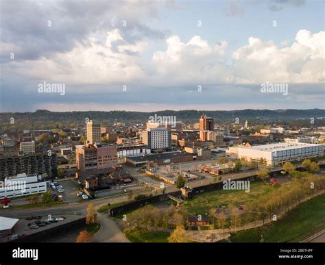 Huntington West Virginia Hi Res Stock Photography And Images Alamy