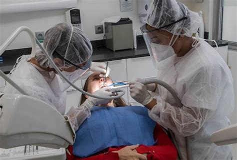 Daftar dokter gigi dan cabang. Klinik gigi di Paris mula dibuka semula dengan langkah ...