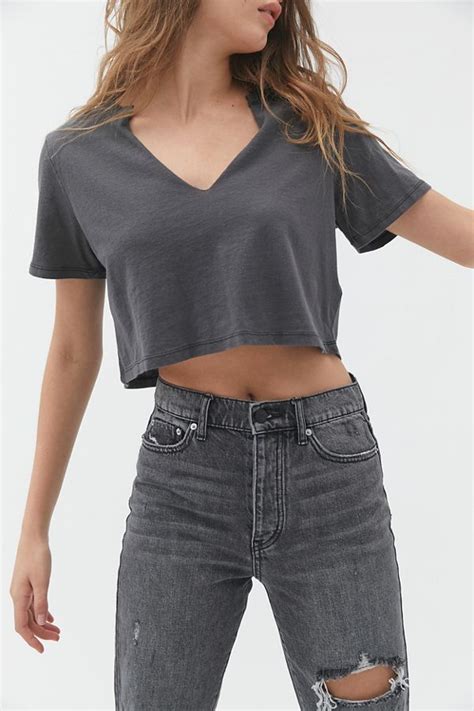 Bdg Arcadian Notch Neck Cropped Tee Crop Top Outfits Crop Tshirt Outfit Vneck Outfit