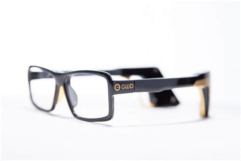 Hiidii Smart Glasses Make Navigating Pc Tablets And Smartphones Hands Free G Style Magazine