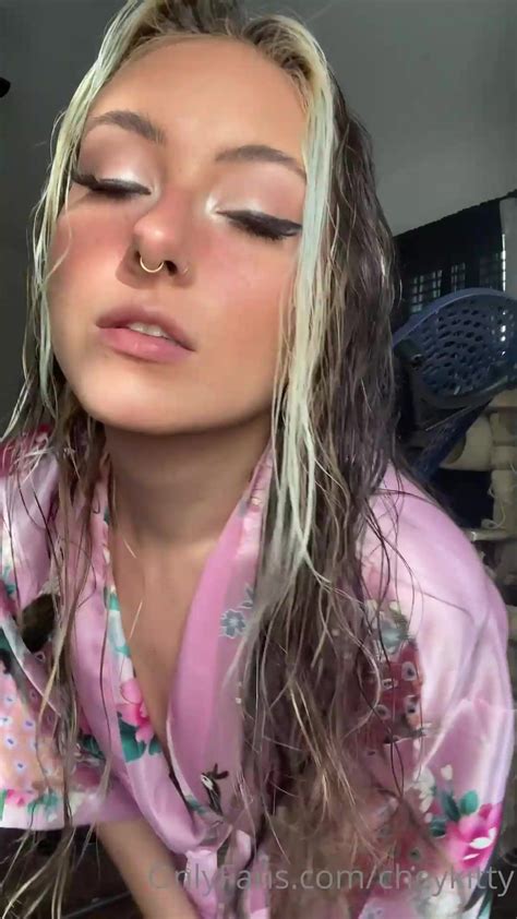 cheykitty a lil shower fresh strip tease for you xxx onlyfans porn videos camstreams tv
