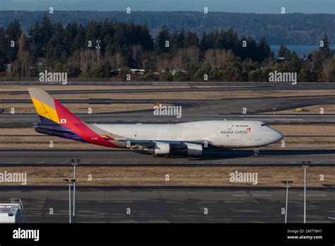 Cargo 747 Hi Res Stock Photography And Images Alamy