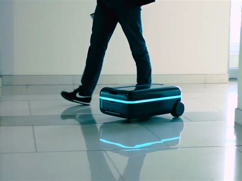 This Robot Suitcase Will Follow You Around 15 Minute News