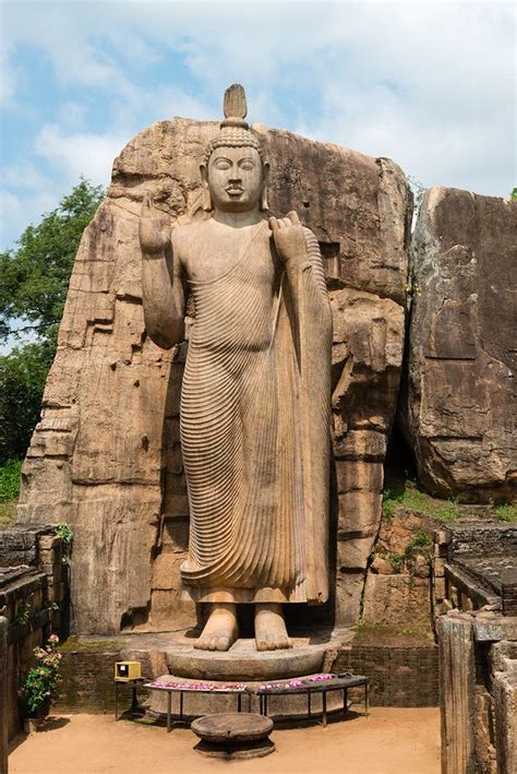 Avukana Buddha Kekirawa Sri Lanka Buddha Statue Buddha Statue