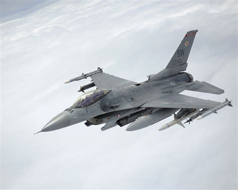 Usaf To Upgrade 841 Of Its F 16cd Fighting Falcon Multi Role Fighters