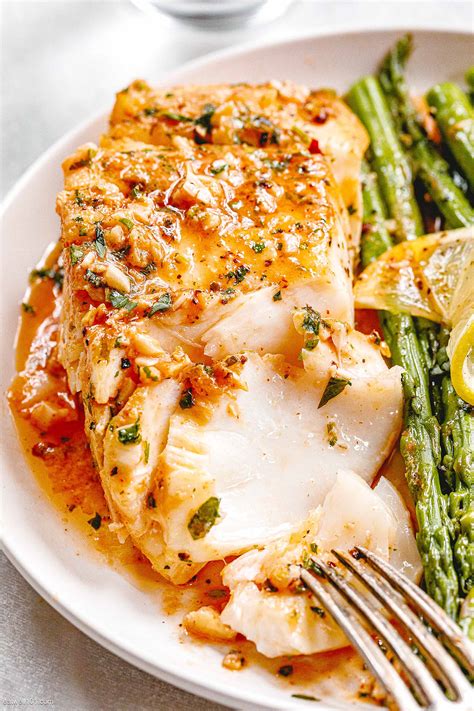 Also, chicken is well.chicken, but fish has variety with shrimp, crab, tuna and salmon. Garlic Butter Cod with Lemon Asparagus Skillet - Healthy ...