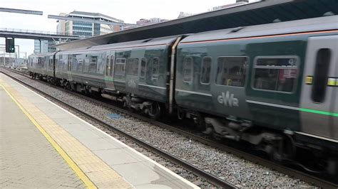 Class 166 Unit In New Gwr Livery At Reading 11 December 2015 Youtube