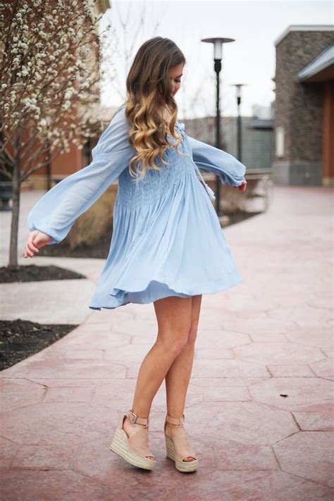What Color Shoes To Wear With Blue Dress 30 Best Outfits Bluedress Womenoutfits Womenfashion