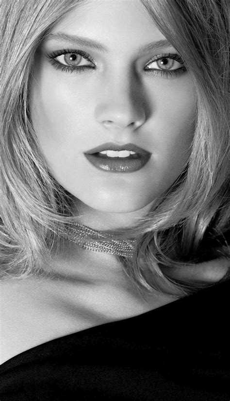 Black And White Face Black N White Images Black And White Portraits