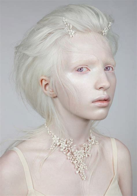 Pin By Frida Olsson On People Clothes Hairstyles Albino Model