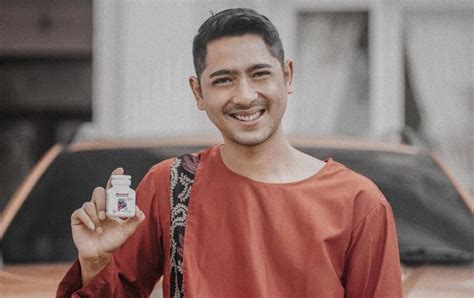10 Pesona Memikat Artis Pria Asal Bali Arya Saloka Hingga Rizky Nazar