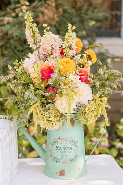 18 Awesome Rustic Country Wedding Ideas To Use Watering Cans