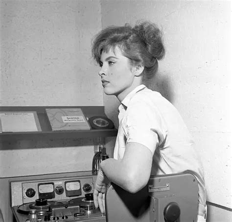 Tina Louise Records Her Only Album It S Time For Tina 1957 Old Photo 1