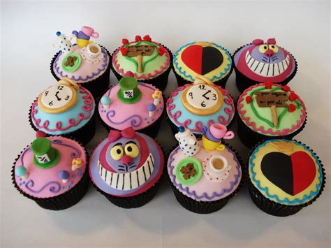 The Lovely Madness Of Sweet Mary Cupcakes How To Make Cupcakes Cute