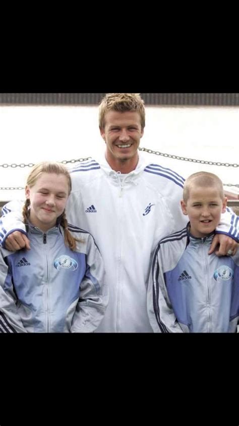 | © capture d'écran twitter. Young Harry Kane and Beckham.