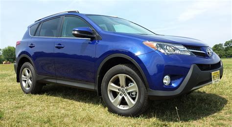 Review 2015 Toyota Rav4 Xle Awd Driving Towards The Top Of The